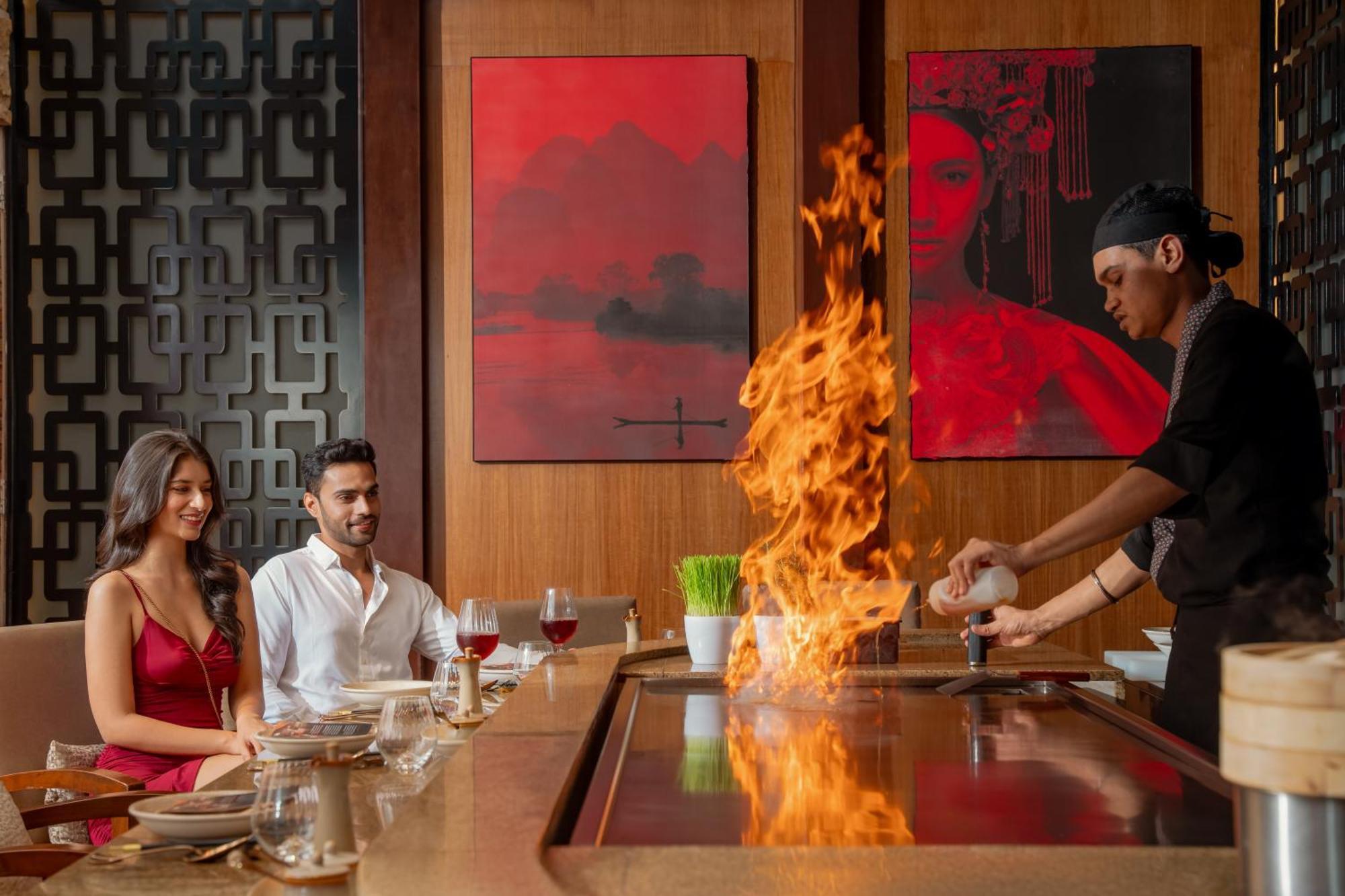 Hyatt Pune Exterior foto Teppanyaki at the Taj Mahal Palace, Mumbai
